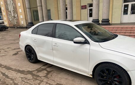 Volkswagen Jetta VI, 2014 год, 1 000 000 рублей, 3 фотография