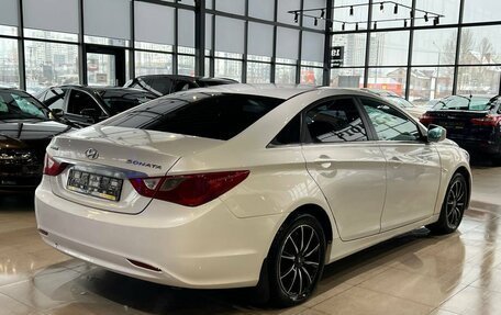 Hyundai Sonata VI, 2011 год, 980 000 рублей, 5 фотография
