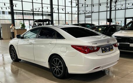 Hyundai Sonata VI, 2011 год, 980 000 рублей, 7 фотография