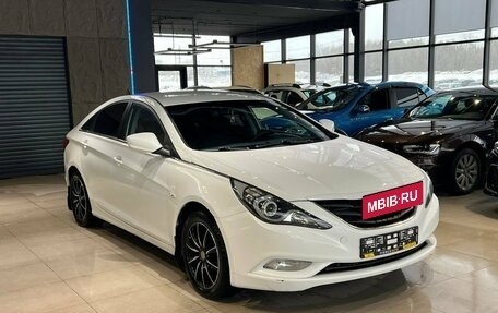 Hyundai Sonata VI, 2011 год, 980 000 рублей, 3 фотография