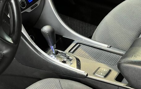 Hyundai Sonata VI, 2011 год, 980 000 рублей, 15 фотография