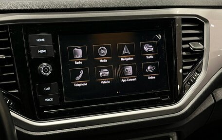 Volkswagen T-Roc I, 2020 год, 2 520 000 рублей, 19 фотография