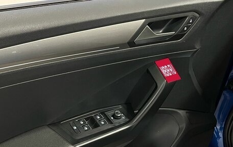 Volkswagen T-Roc I, 2020 год, 2 520 000 рублей, 21 фотография