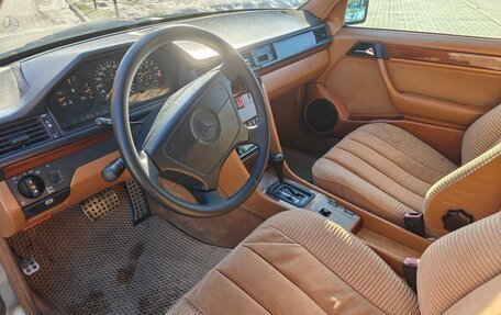 Mercedes-Benz E-Класс, 1994 год, 550 000 рублей, 9 фотография