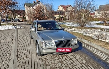 Mercedes-Benz E-Класс, 1994 год, 550 000 рублей, 2 фотография