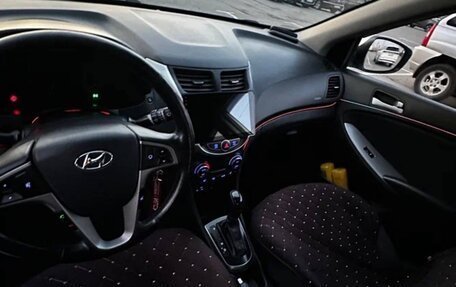 Hyundai Solaris II рестайлинг, 2015 год, 1 000 000 рублей, 5 фотография