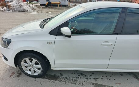 Volkswagen Polo VI (EU Market), 2012 год, 880 000 рублей, 3 фотография