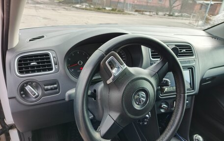 Volkswagen Polo VI (EU Market), 2012 год, 880 000 рублей, 16 фотография