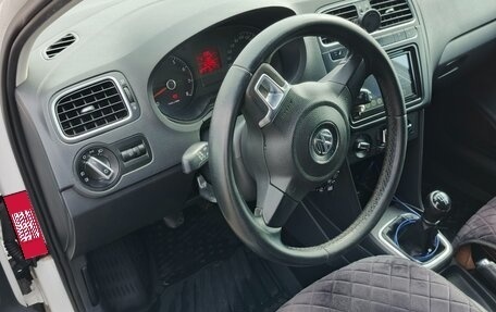 Volkswagen Polo VI (EU Market), 2012 год, 880 000 рублей, 13 фотография