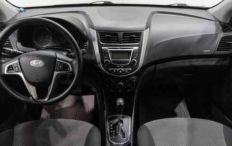 Hyundai Solaris II рестайлинг, 2011 год, 799 000 рублей, 17 фотография