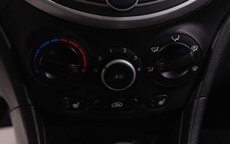 Hyundai Solaris II рестайлинг, 2011 год, 799 000 рублей, 23 фотография