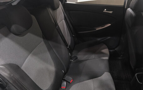 Hyundai Solaris II рестайлинг, 2011 год, 799 000 рублей, 27 фотография