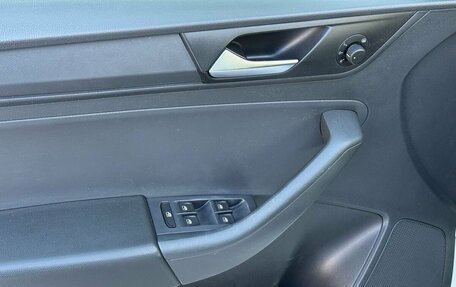 Volkswagen Polo VI (EU Market), 2021 год, 1 350 000 рублей, 19 фотография