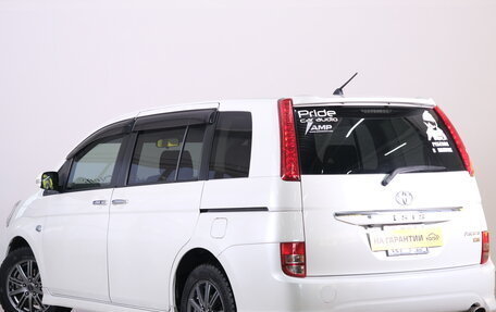 Toyota ISis I, 2010 год, 1 299 000 рублей, 5 фотография