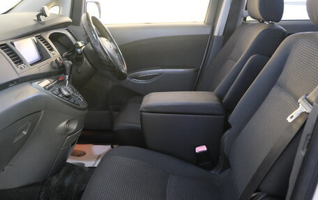 Toyota ISis I, 2010 год, 1 299 000 рублей, 18 фотография