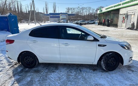 KIA Rio III рестайлинг, 2015 год, 855 000 рублей, 2 фотография