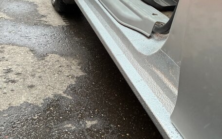 KIA Carnival III, 2003 год, 600 000 рублей, 10 фотография