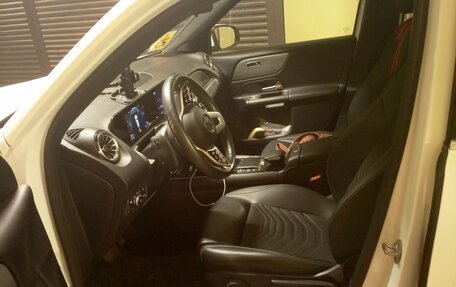 Mercedes-Benz GLB, 2021 год, 3 450 000 рублей, 2 фотография