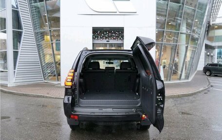 Toyota Land Cruiser Prado 150 рестайлинг 2, 2021 год, 6 190 000 рублей, 7 фотография