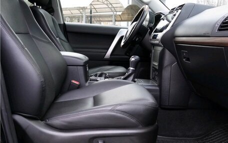 Toyota Land Cruiser Prado 150 рестайлинг 2, 2021 год, 6 190 000 рублей, 15 фотография