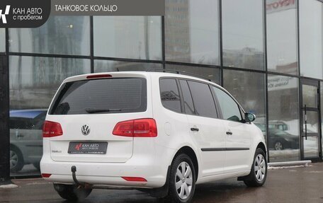 Volkswagen Touran III, 2013 год, 850 000 рублей, 3 фотография