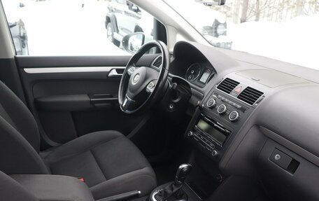 Volkswagen Touran III, 2013 год, 850 000 рублей, 10 фотография