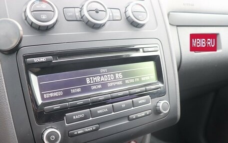 Volkswagen Touran III, 2013 год, 850 000 рублей, 11 фотография