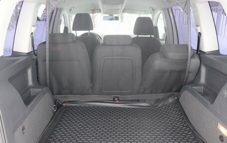 Volkswagen Touran III, 2013 год, 850 000 рублей, 36 фотография