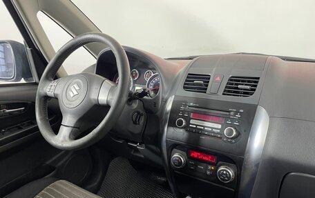 Suzuki SX4 II рестайлинг, 2010 год, 689 000 рублей, 13 фотография