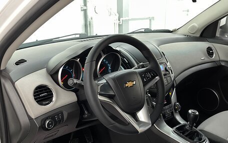 Chevrolet Cruze II, 2013 год, 829 000 рублей, 8 фотография