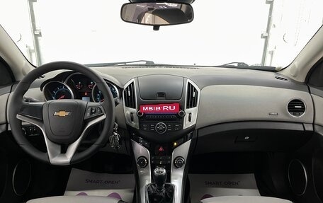 Chevrolet Cruze II, 2013 год, 829 000 рублей, 10 фотография