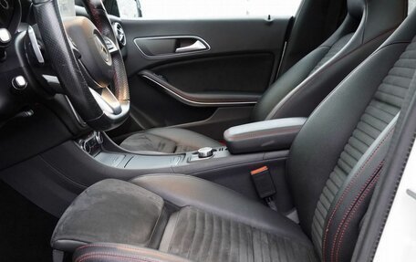 Mercedes-Benz CLA, 2016 год, 1 880 000 рублей, 10 фотография