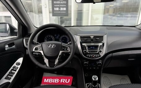 Hyundai Solaris II рестайлинг, 2015 год, 885 000 рублей, 7 фотография