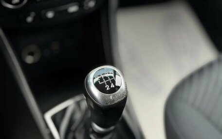 Hyundai Solaris II рестайлинг, 2015 год, 885 000 рублей, 19 фотография