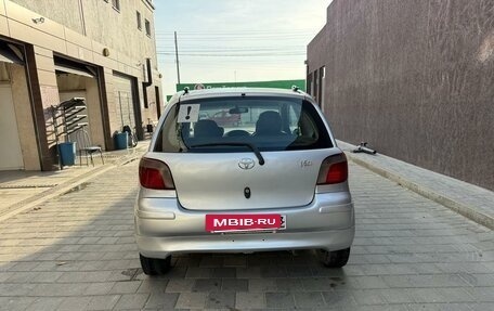 Toyota Vitz, 2001 год, 290 000 рублей, 4 фотография