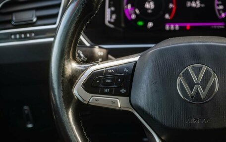 Volkswagen Tiguan II, 2021 год, 3 300 000 рублей, 17 фотография