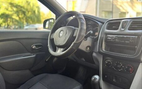 Renault Logan II, 2015 год, 385 000 рублей, 9 фотография