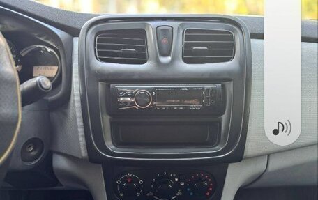 Renault Logan II, 2015 год, 385 000 рублей, 11 фотография