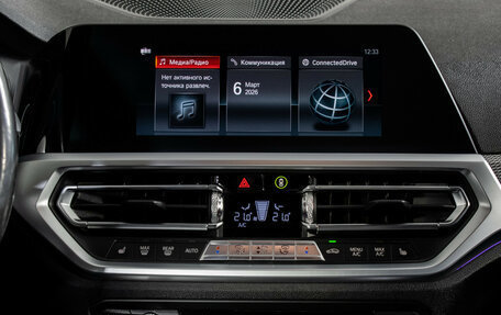 BMW 3 серия, 2019 год, 3 870 000 рублей, 14 фотография