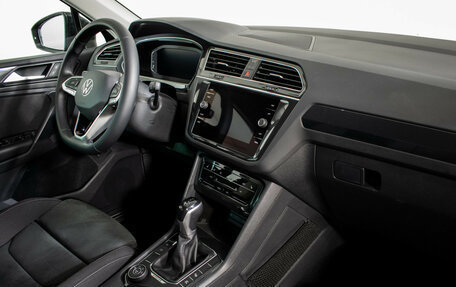 Volkswagen Tiguan II, 2021 год, 3 690 000 рублей, 10 фотография