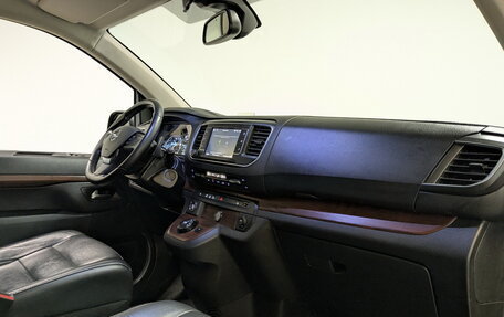 Opel Zafira Life I, 2021 год, 3 550 000 рублей, 11 фотография