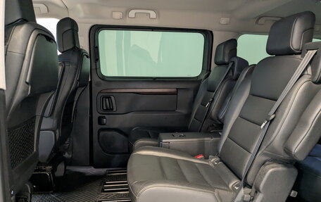 Opel Zafira Life I, 2021 год, 3 550 000 рублей, 12 фотография