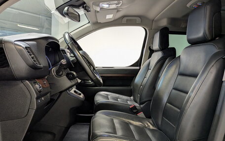 Opel Zafira Life I, 2021 год, 3 550 000 рублей, 21 фотография