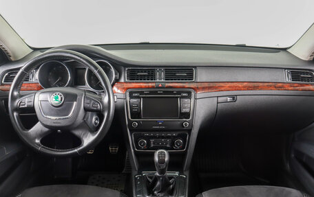 Skoda Superb III рестайлинг, 2012 год, 1 129 000 рублей, 14 фотография