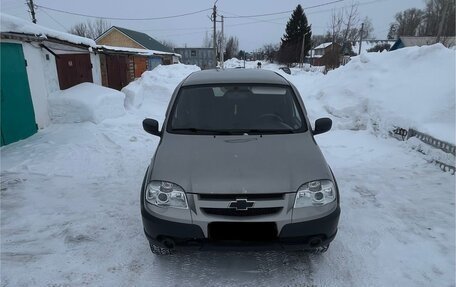 Chevrolet Niva I рестайлинг, 2017 год, 670 000 рублей, 1 фотография