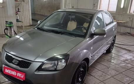 KIA Rio II, 2011 год, 550 000 рублей, 1 фотография