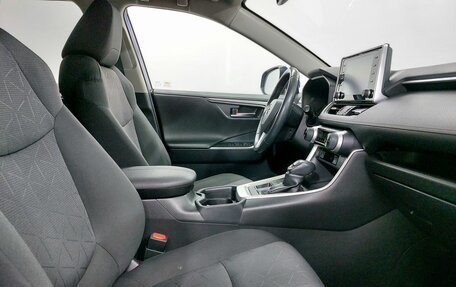 Toyota RAV4, 2021 год, 3 049 000 рублей, 13 фотография