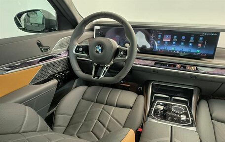 BMW 7 серия, 2025 год, 23 200 000 рублей, 12 фотография