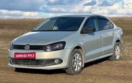Volkswagen Polo VI (EU Market), 2012 год, 700 000 рублей, 2 фотография