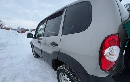 Chevrolet Niva I рестайлинг, 2017 год, 670 000 рублей, 6 фотография
